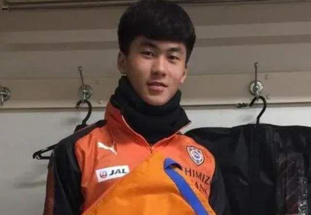 疯狂试爱三2浴室激情视频